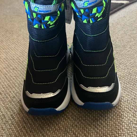 Sport by sketchers kids boots size 11C - Picture 2 of 9